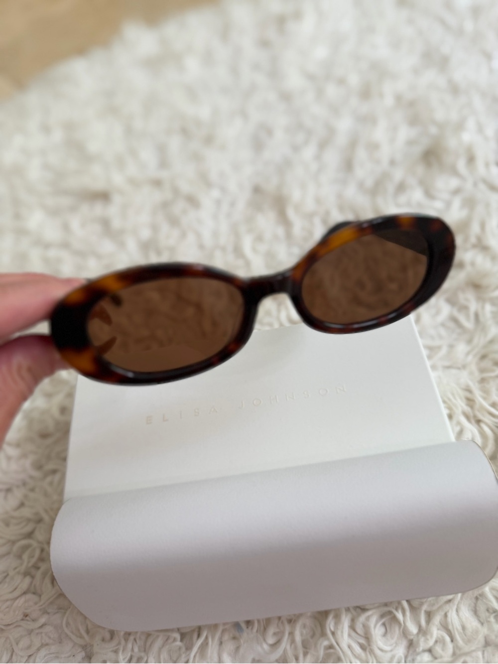 Elisa Johnson Tortoiseshell Oval Sunglasses in Brown - Picture 2 of 11